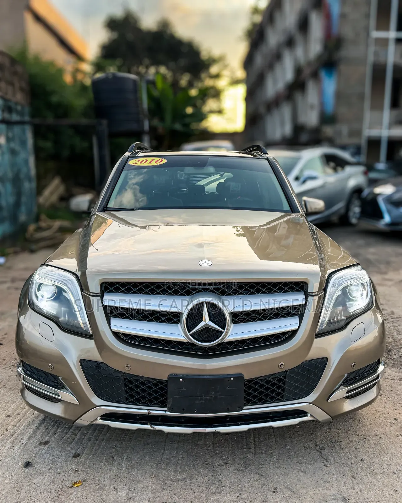 Mercedes-Benz GLK-Class 350 4MATIC 2010 Gold