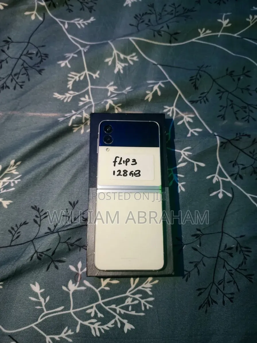 Samsung Galaxy Z Flip 3 128 GB White