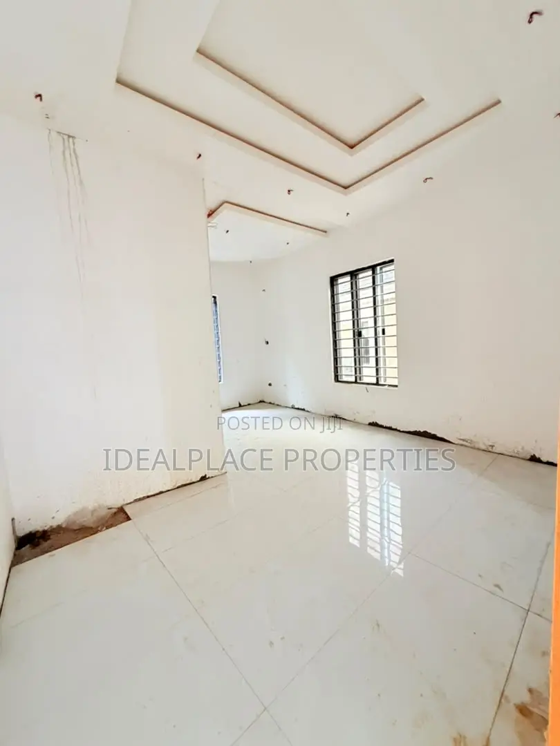 4bdrm Duplex in Ogba for sale