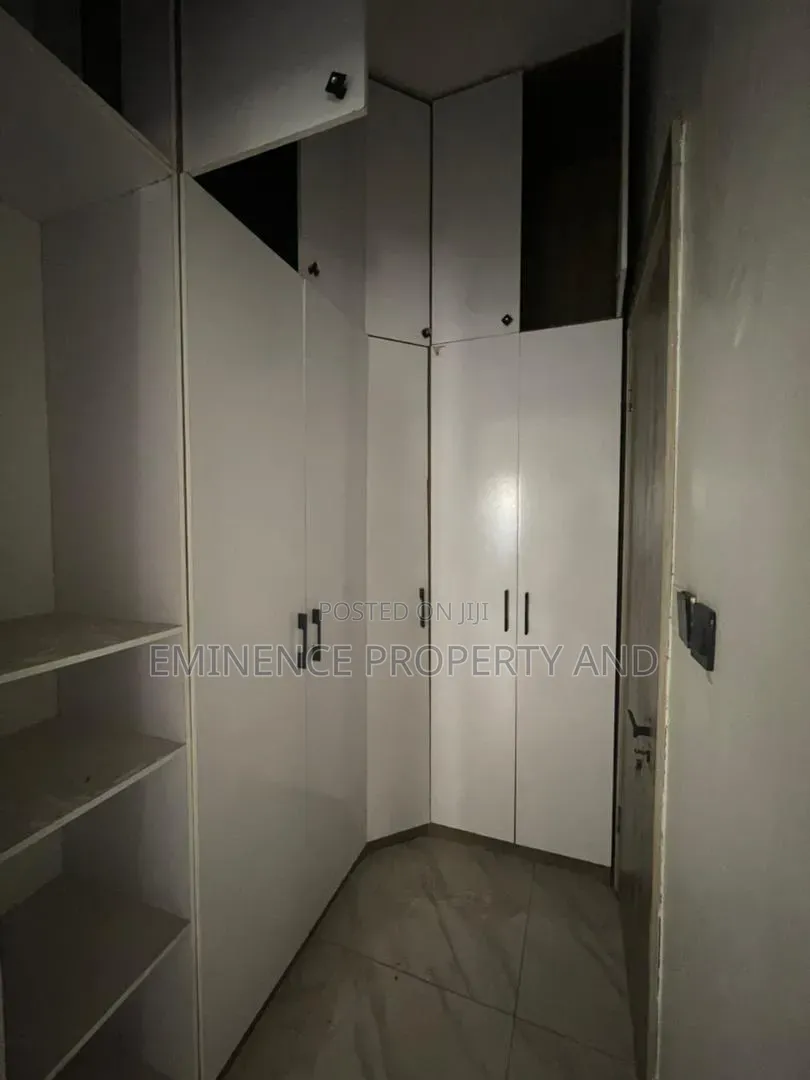 4bdrm Duplex in Lekki Expressway for sale