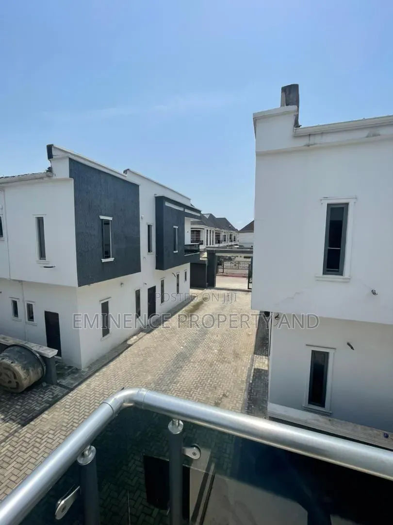 4bdrm Duplex in Lekki Expressway for sale