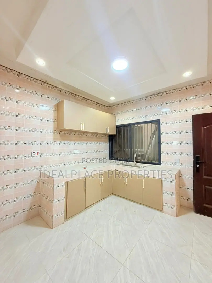 3bdrm Duplex in Ogba for sale
