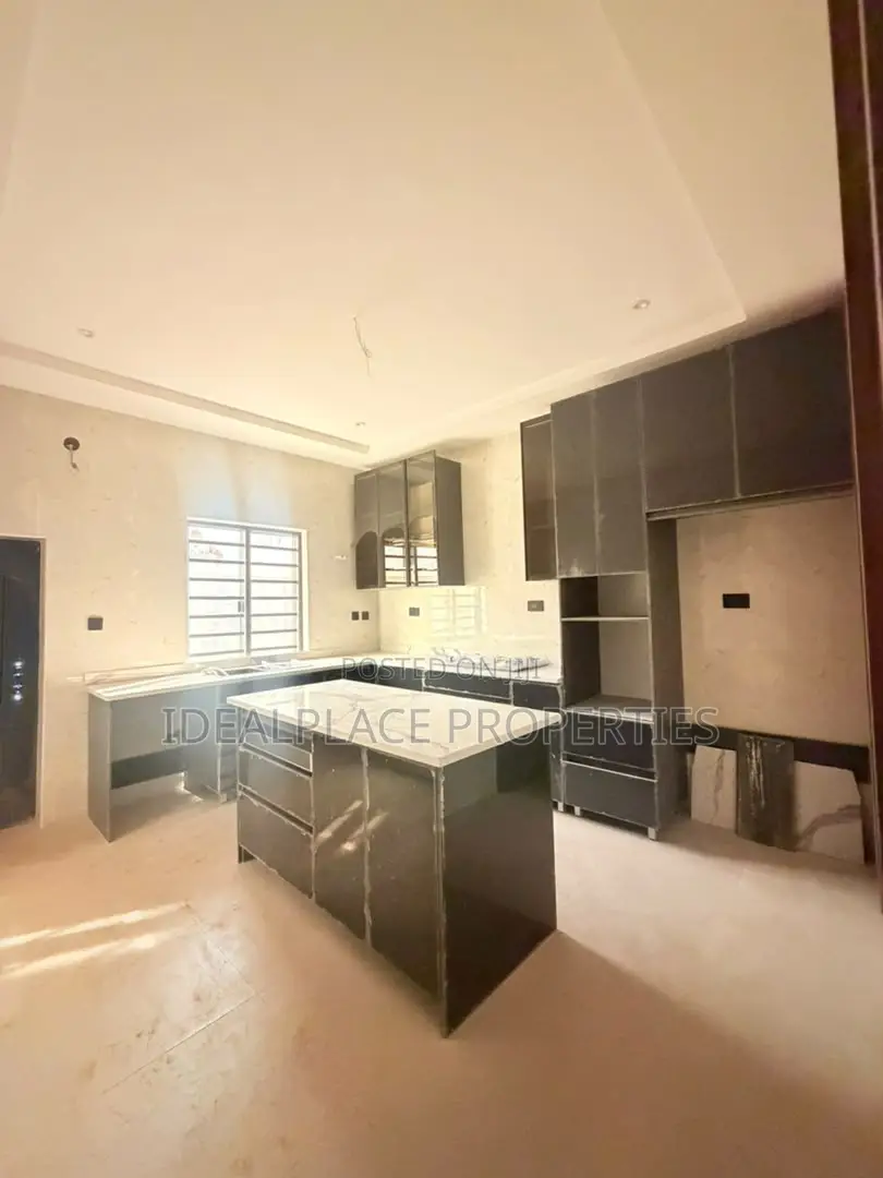 5bdrm Duplex in Omole Phase 2 for sale