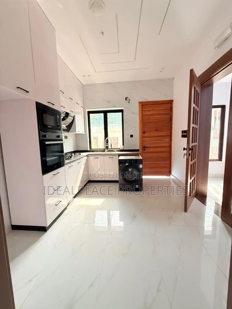 4bdrm Duplex in Ikeja GRA for sale