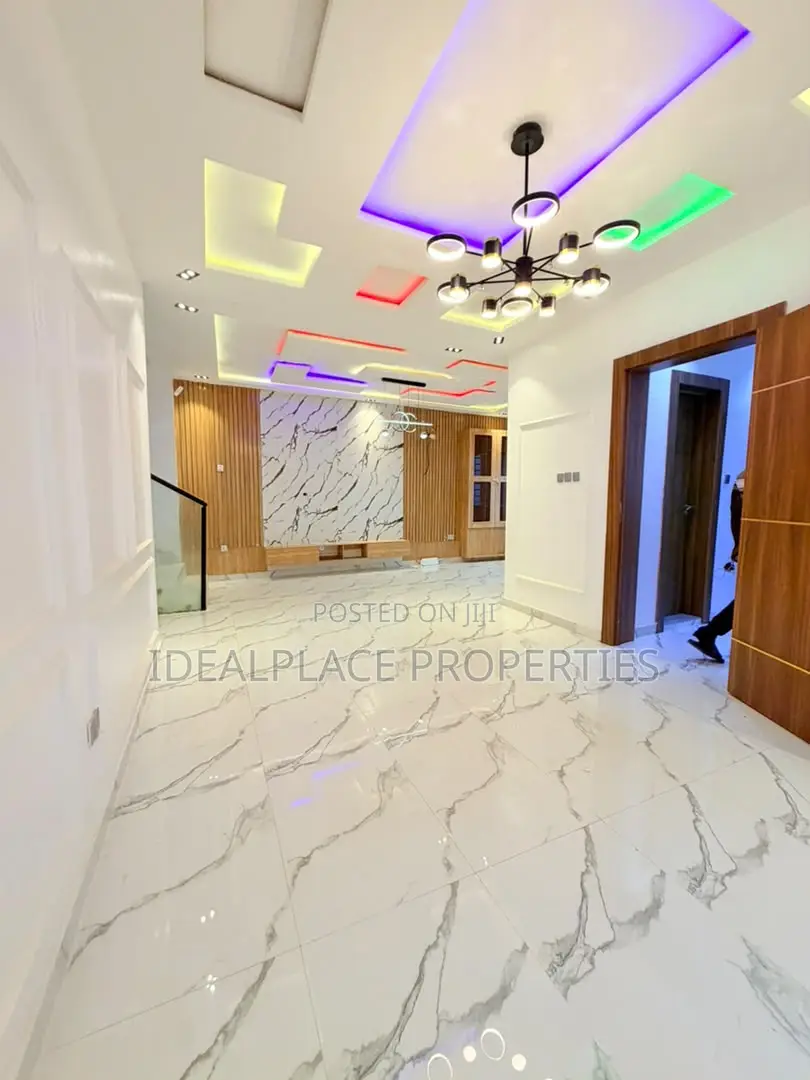 4bdrm Duplex in Oko-Oba for sale