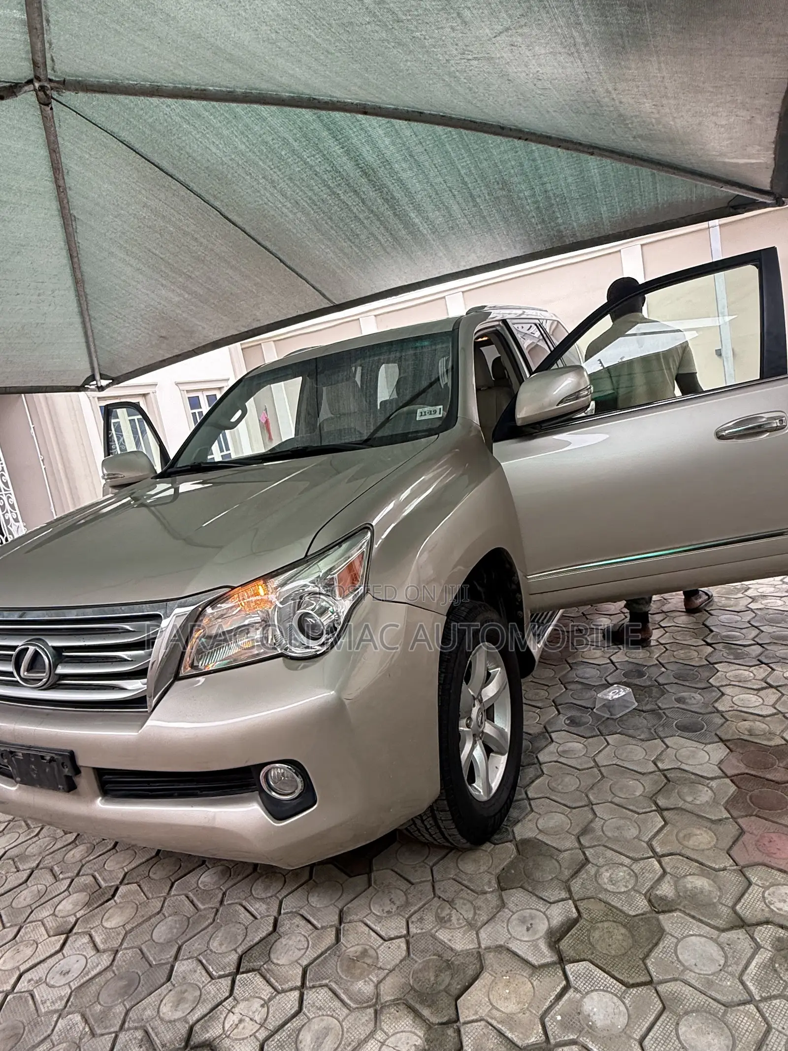 Lexus GX 460 Base 2013 Gold