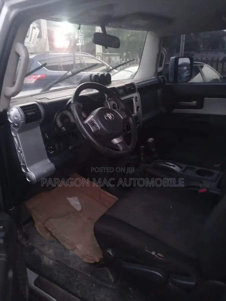 Toyota FJ Cruiser Base 4x4 2008 Silver