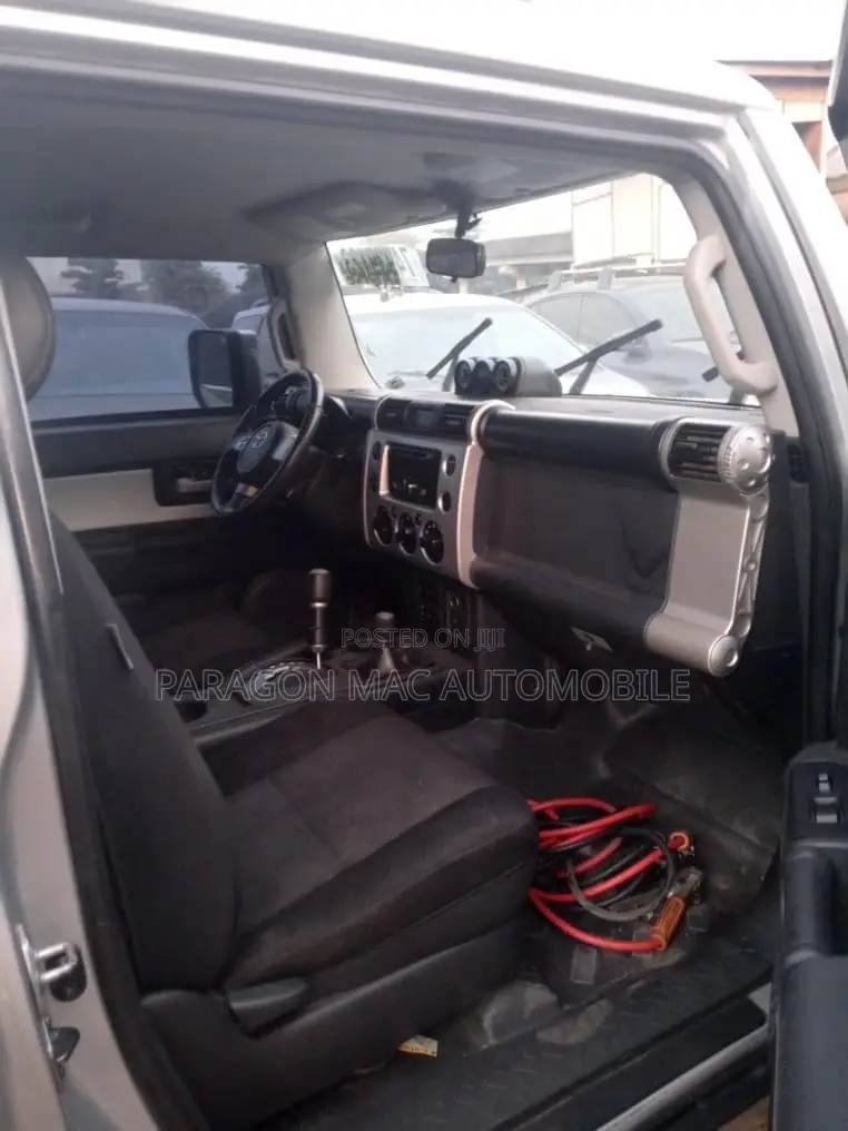 Toyota FJ Cruiser Base 4x4 2008 Silver