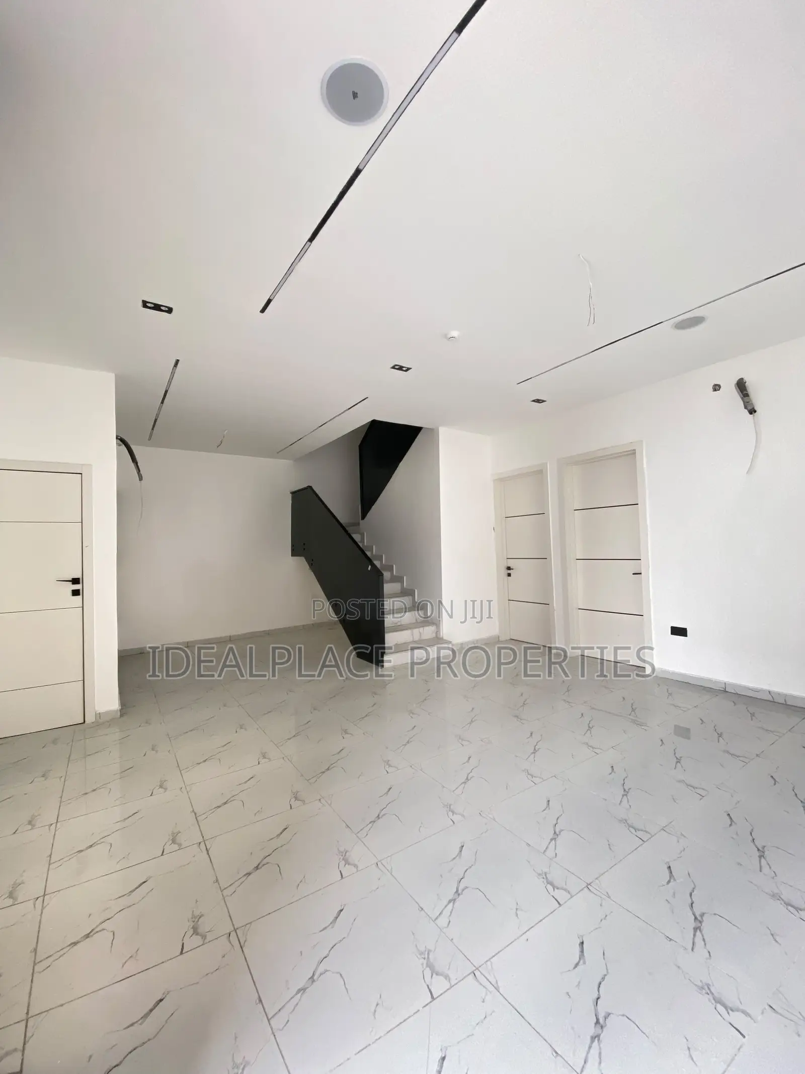 4bdrm Townhouse/Terrace in Sangotedo for sale