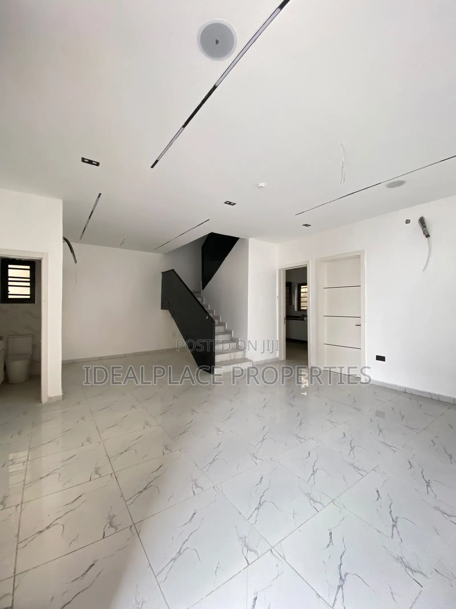 4bdrm Townhouse/Terrace in Sangotedo for sale