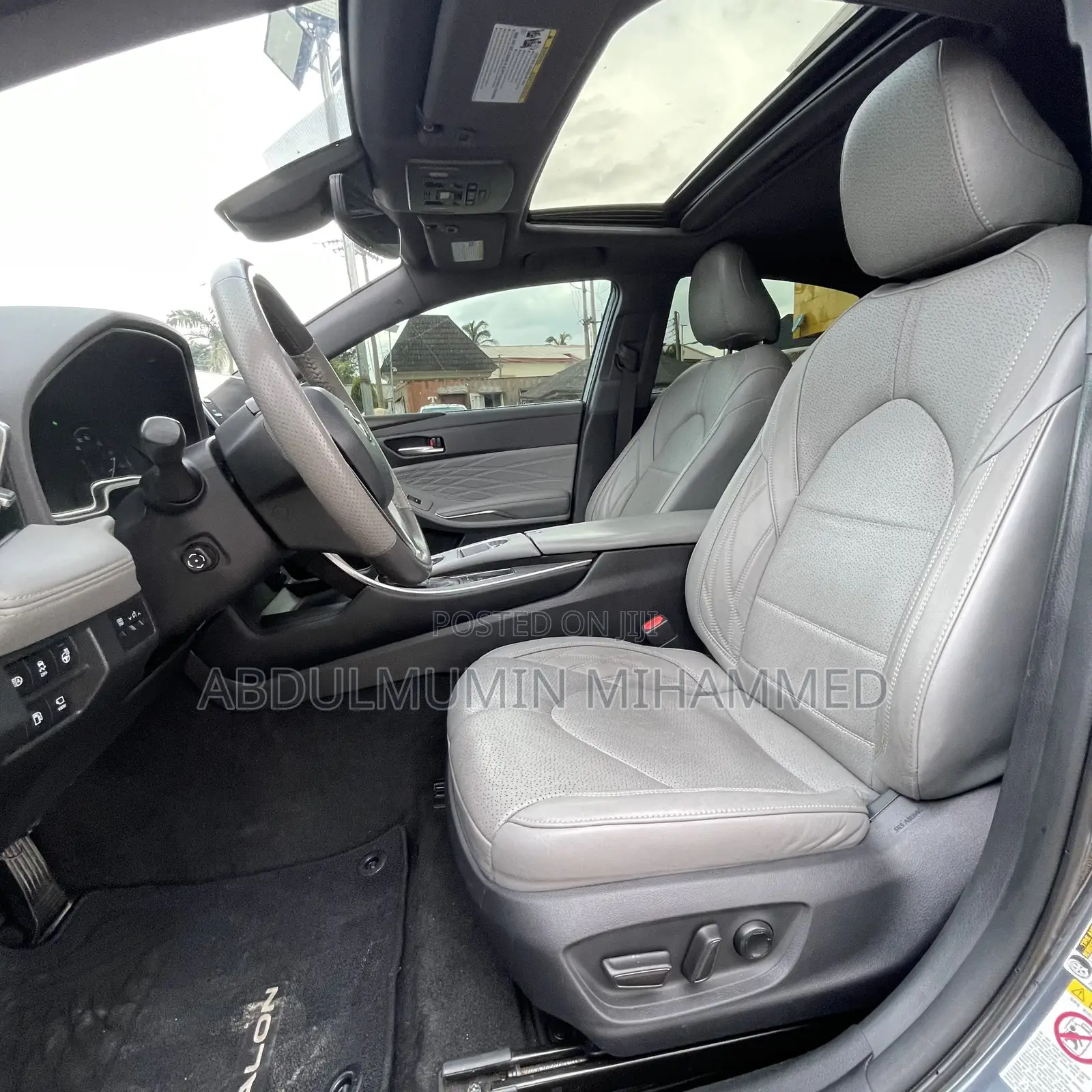 Toyota Avalon Limited FWD Sedan (3.5L V6 8A) 2019