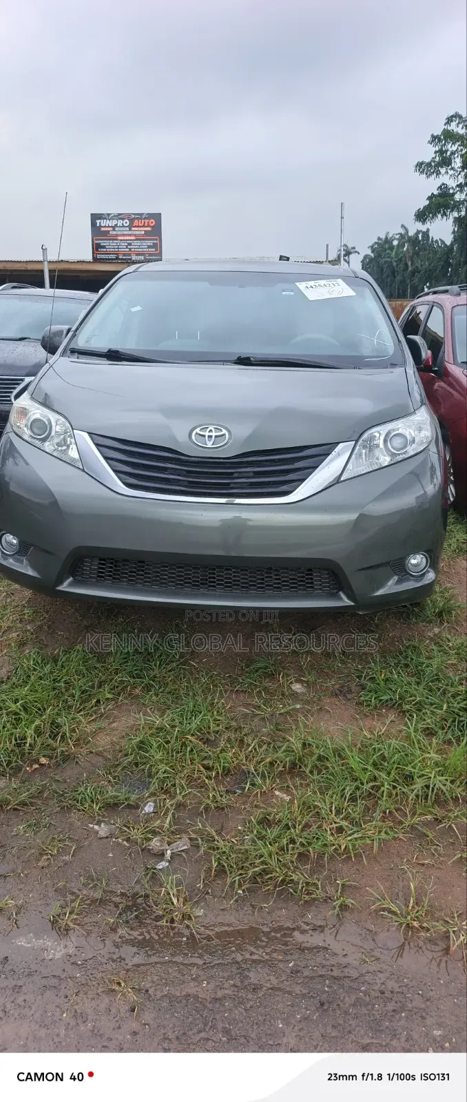 Toyota Sienna 2013 Green