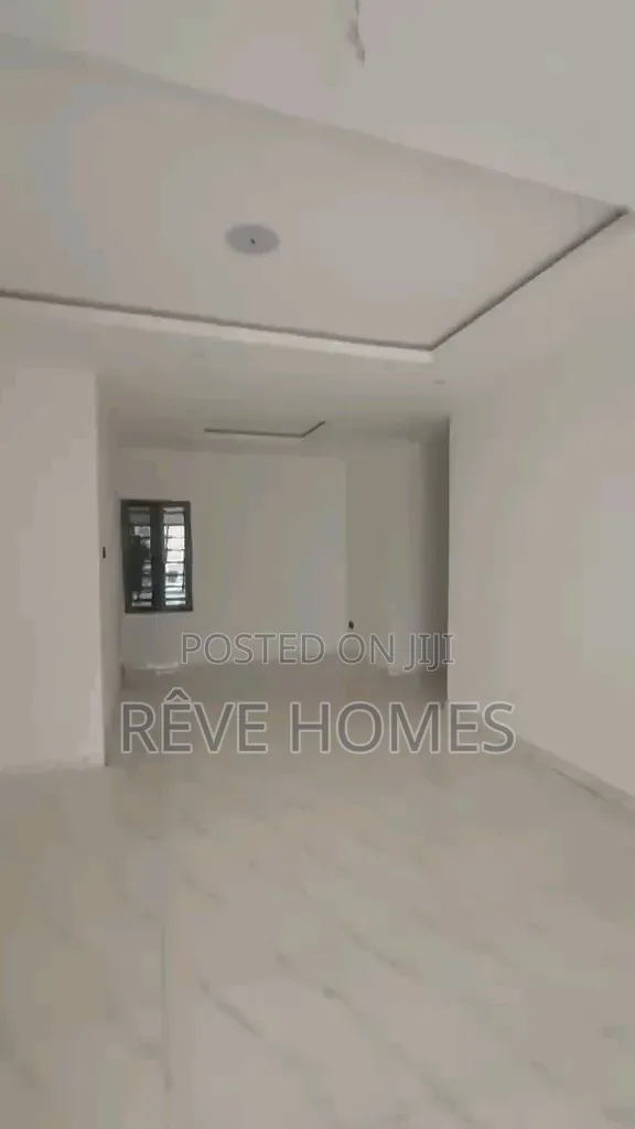 3bdrm Block of Flats in Ifako-Gbagada for sale
