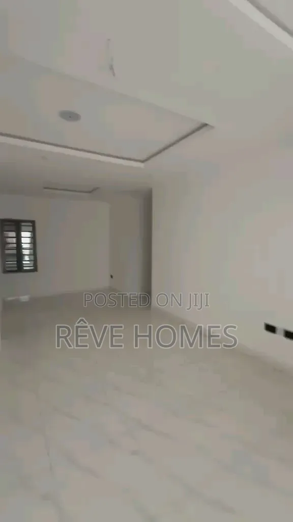 3bdrm Block of Flats in Ifako-Gbagada for sale