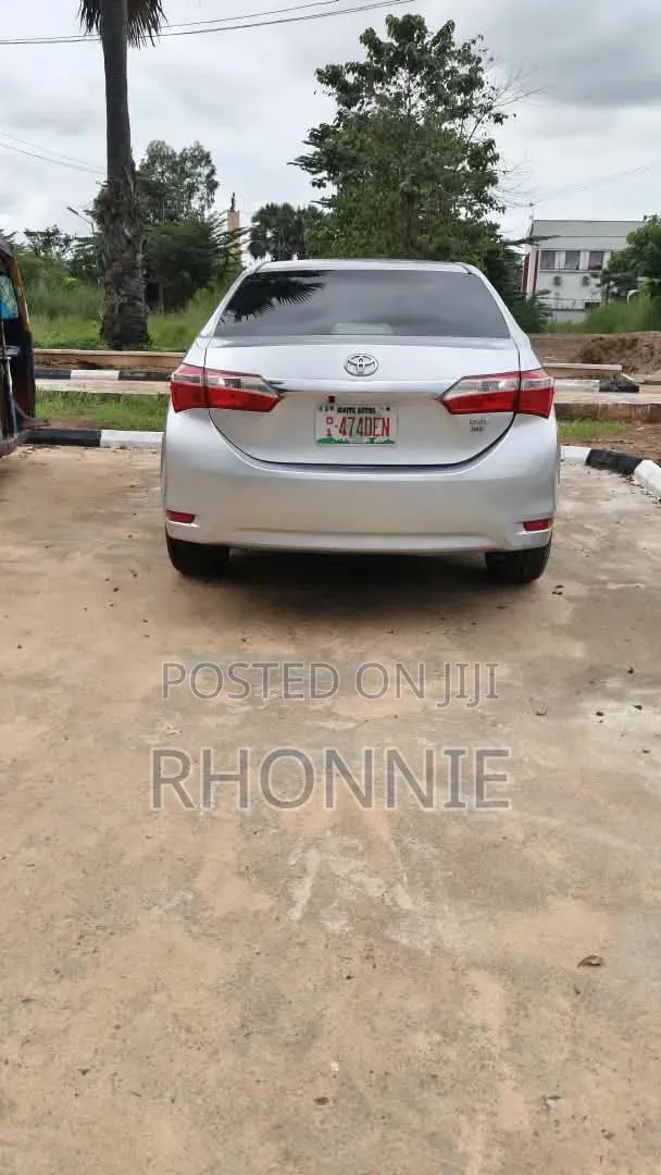 Toyota Corolla 2015 Silver
