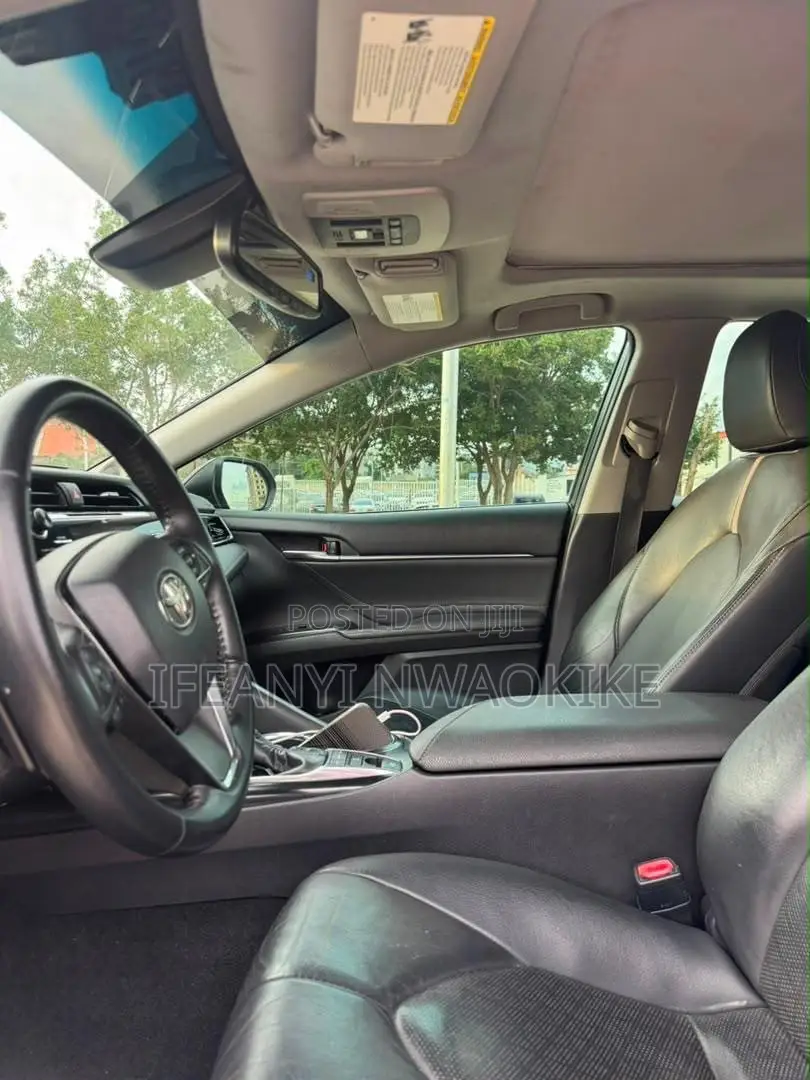 Toyota Camry XSE (2.5L 4cyl 8A) 2019 Red