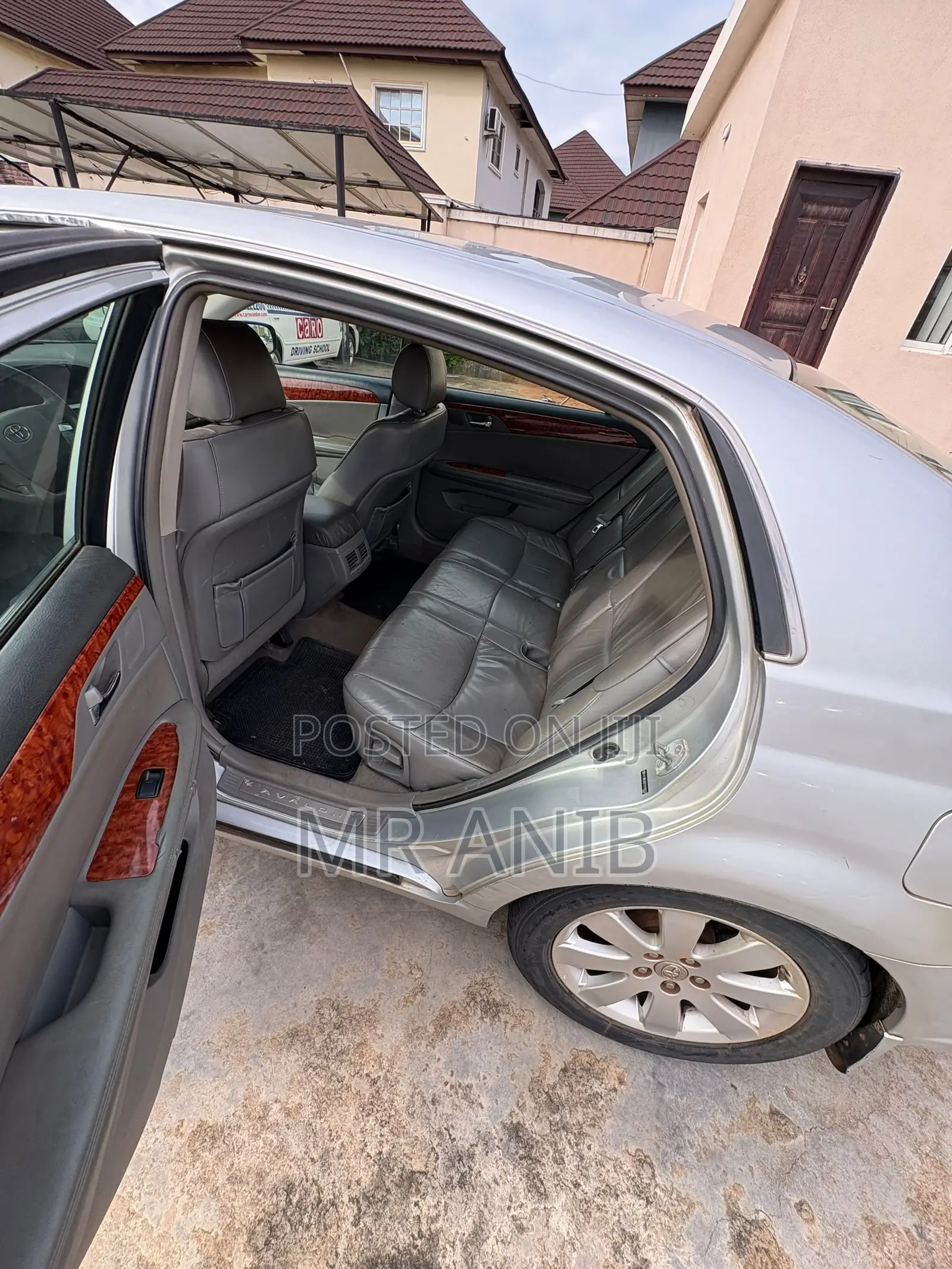 Toyota Avalon 2009 Silver