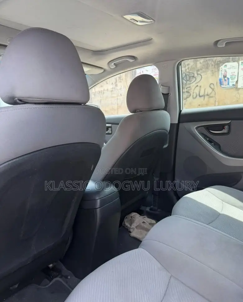 Hyundai Elantra Limited Sedan FWD (1.8L 4cyl 6A) 2013 White