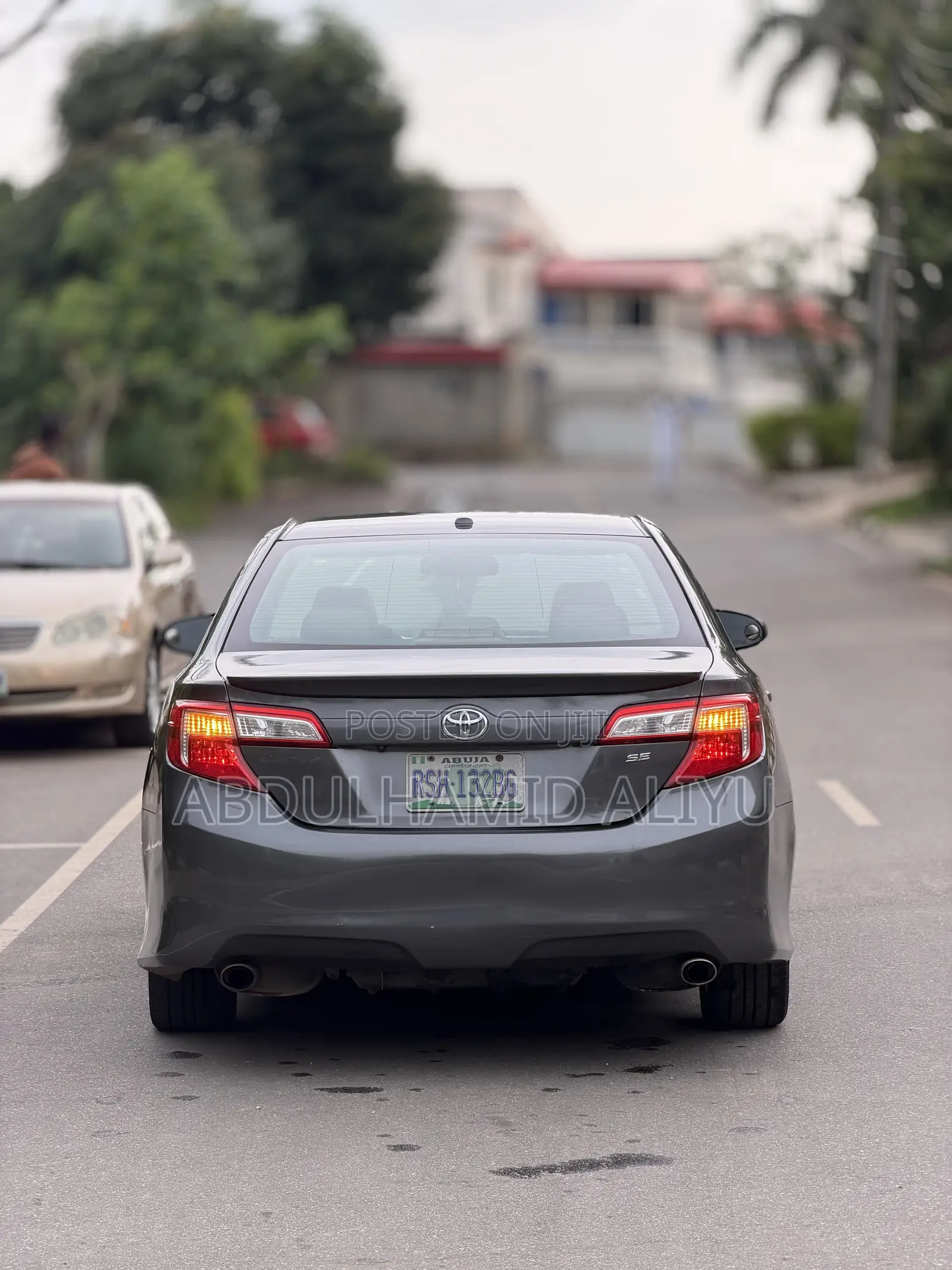 Toyota Camry SE V6 4dr Sedan (3.5L 6cyl 6A) 2012 Gray