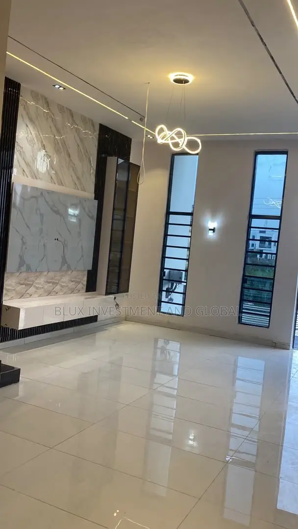 4bdrm Duplex in Ikota Extension for sale