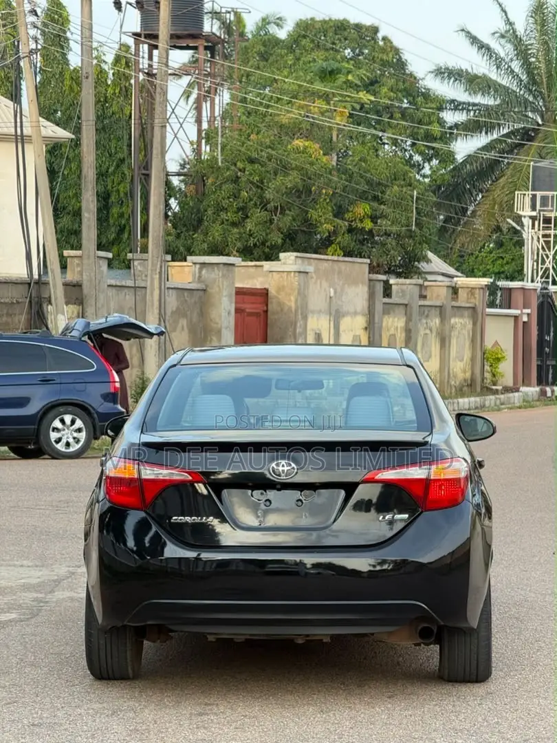 Toyota Corolla 2015 Black