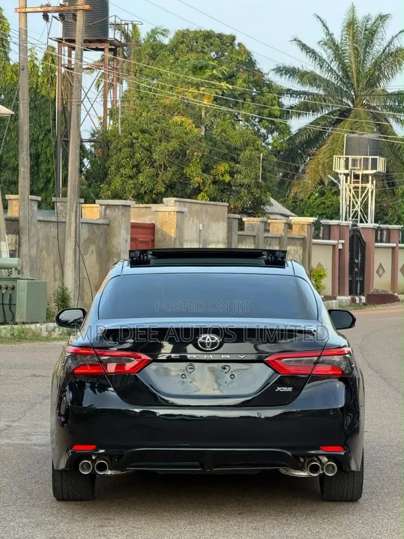 Toyota Camry XSE FWD (2.5L 4cyl 8AM) 2018 Black