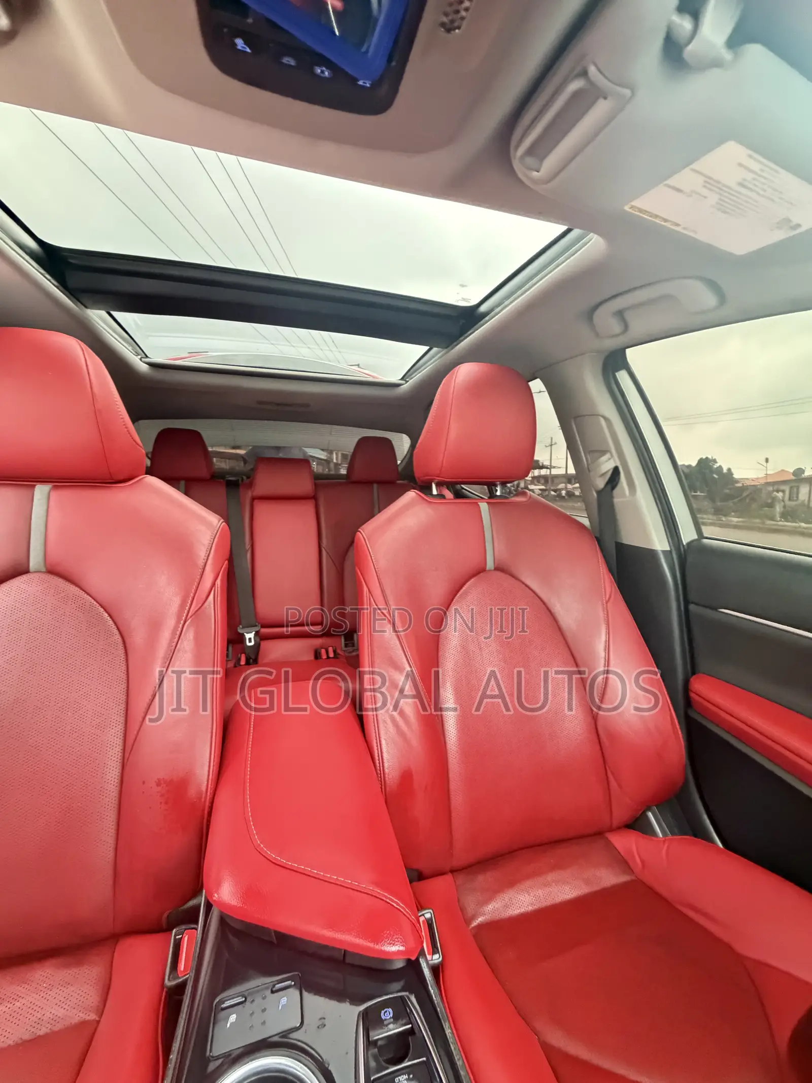 Toyota Camry XSE (2.5L 4cyl 8A) 2019 Silver
