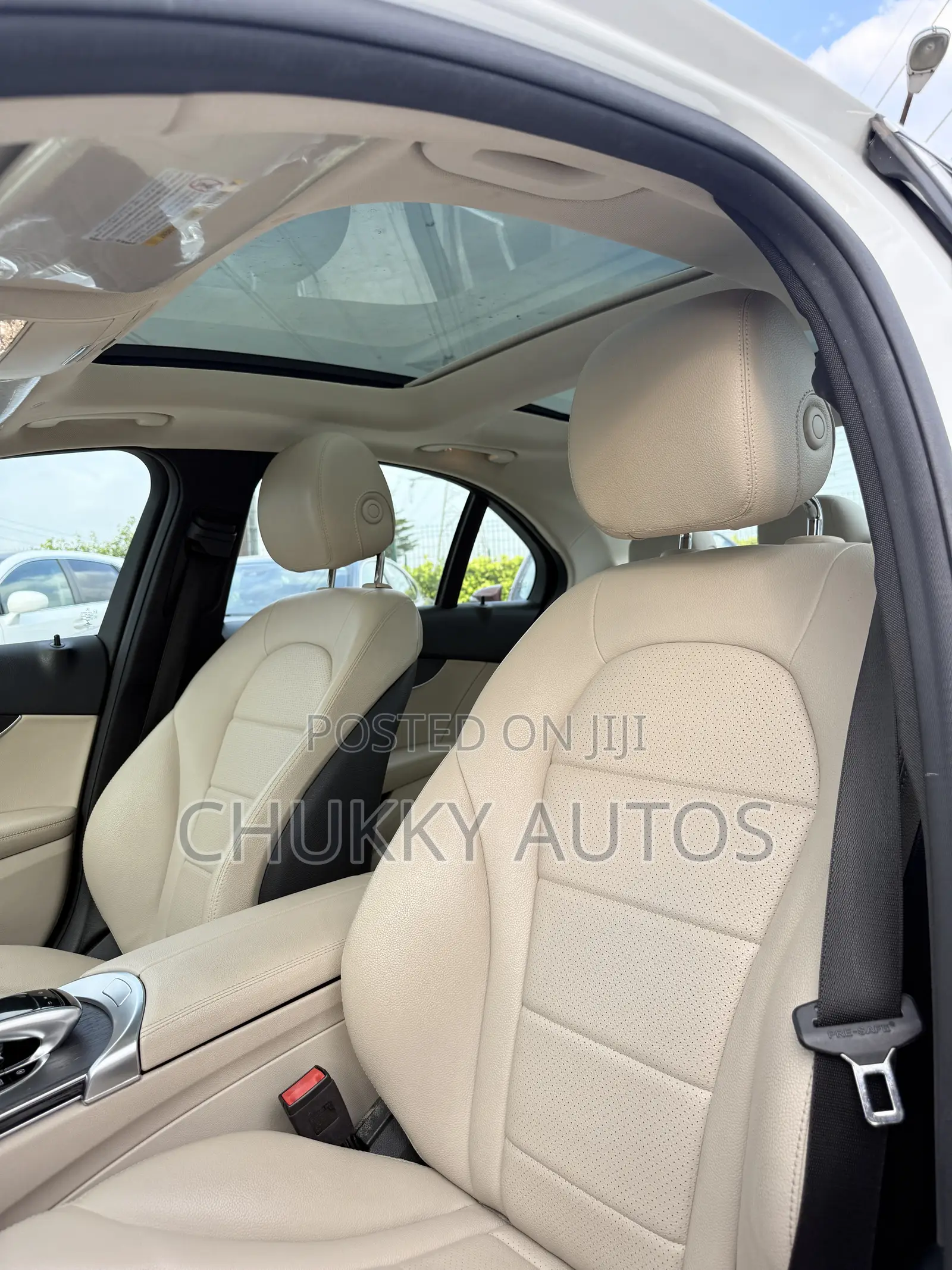 Mercedes-Benz C300 2021 White