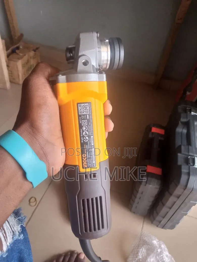 Ingco Angle Grinder