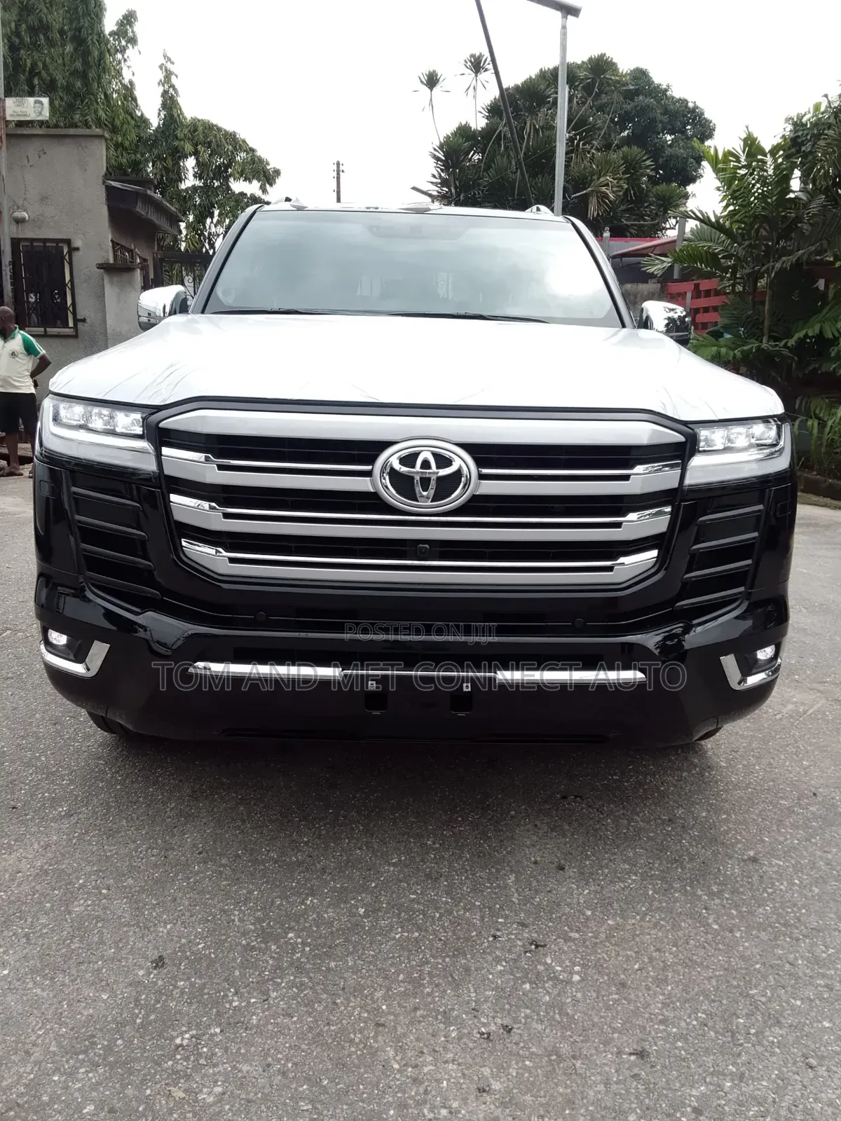 New Toyota Land Cruiser LC300 2025 Black