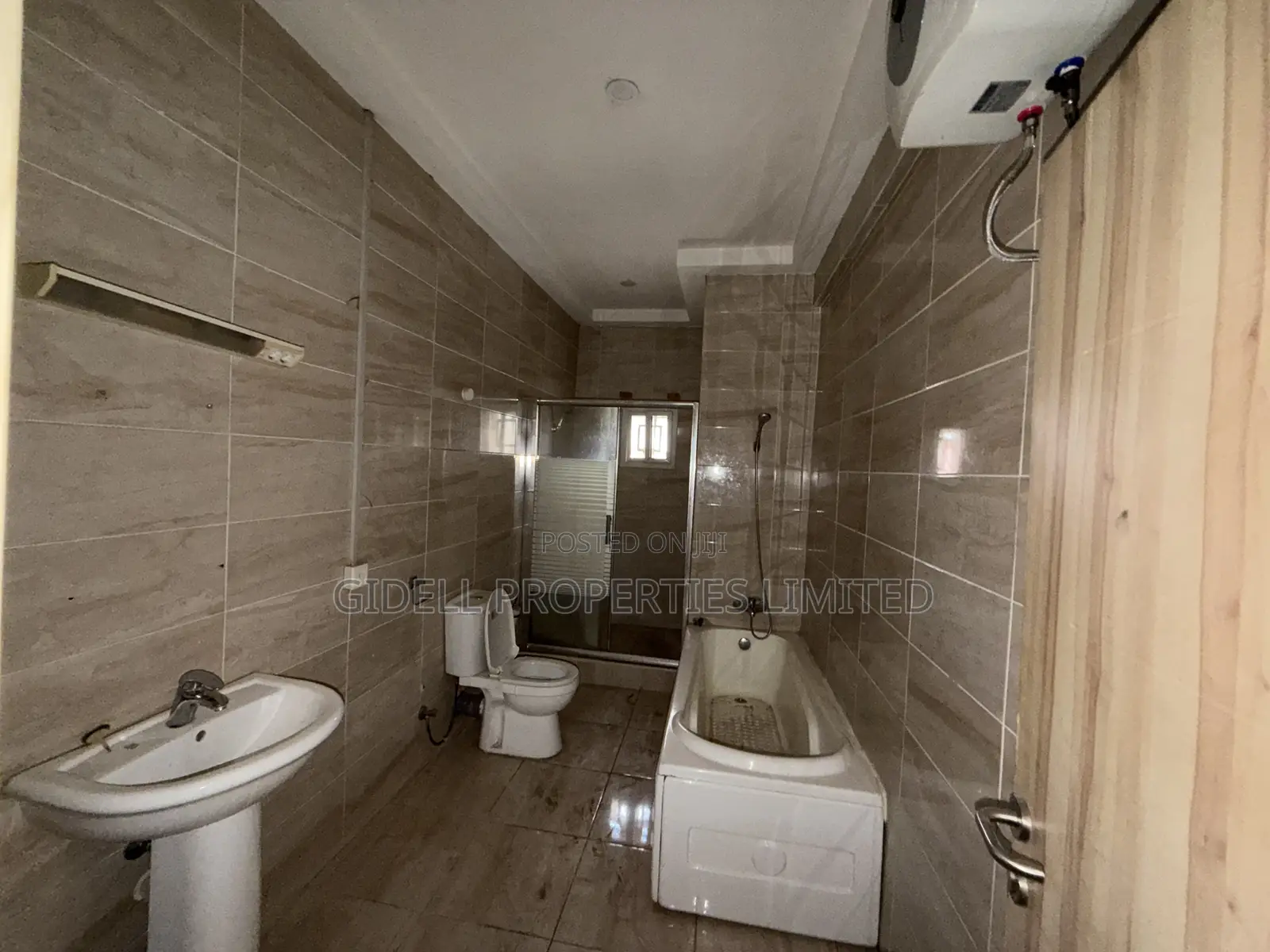 4bdrm Duplex in Wuse 2 for rent