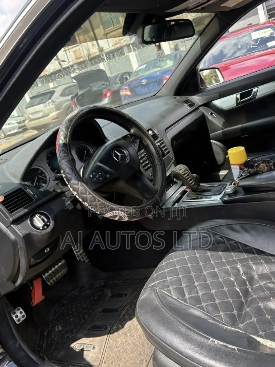 Mercedes-Benz C300 2008 Black