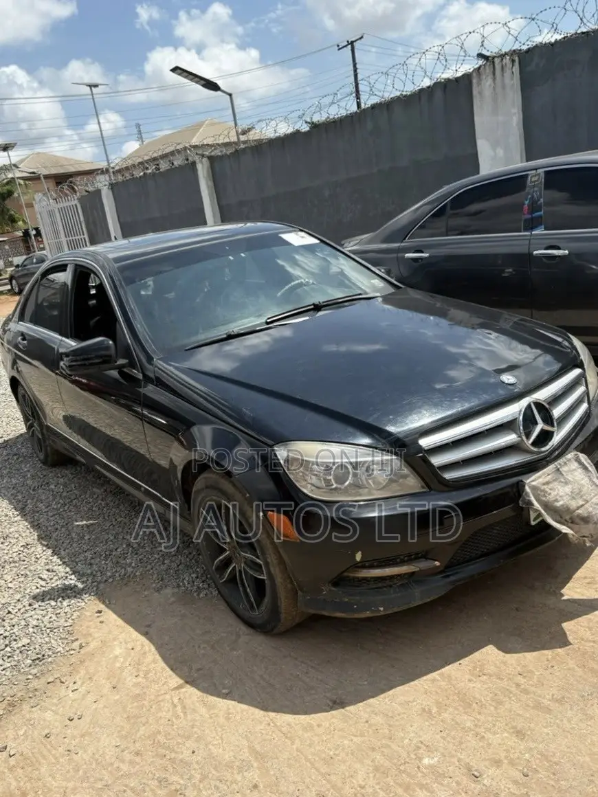 Mercedes-Benz C300 2008 Black