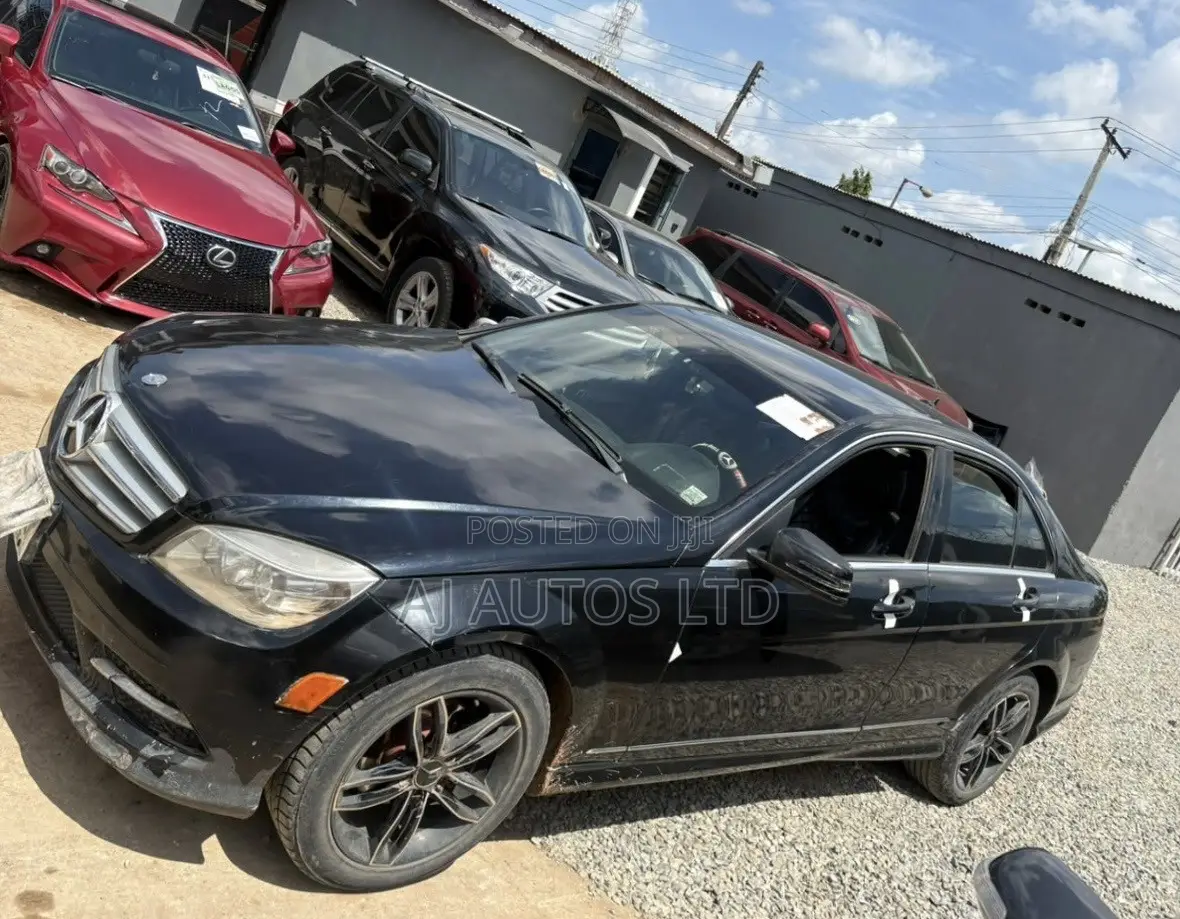 Mercedes-Benz C300 2008 Black