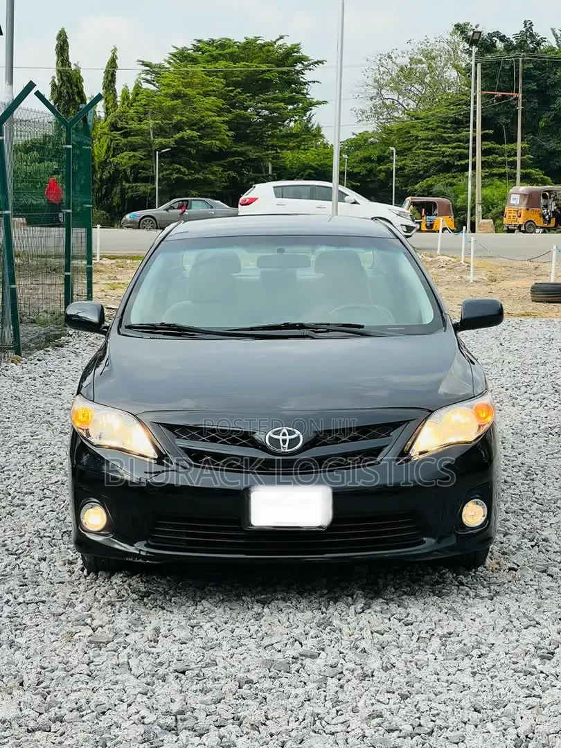 Toyota Corolla LE 4dr Sedan (1.8L 4cyl 4A) 2012 Black