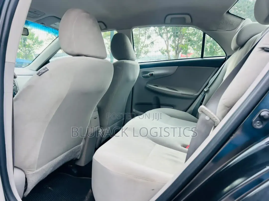 Toyota Corolla LE 4dr Sedan (1.8L 4cyl 4A) 2012 Black