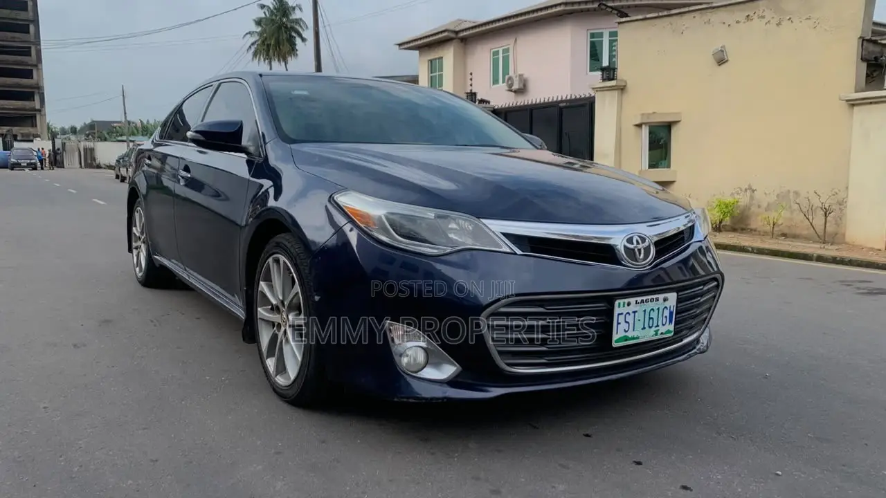 Toyota Avalon XLE Premium 4dr Sedan (3.5L 6cyl 6A) 2014 Blue
