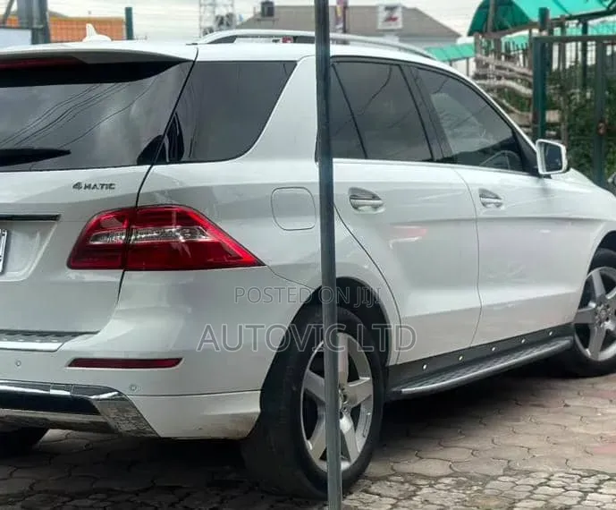 Mercedes-Benz M Class ML350 4MATIC 4dr SUV AWD (3.5L 6cyl 7A) 2015