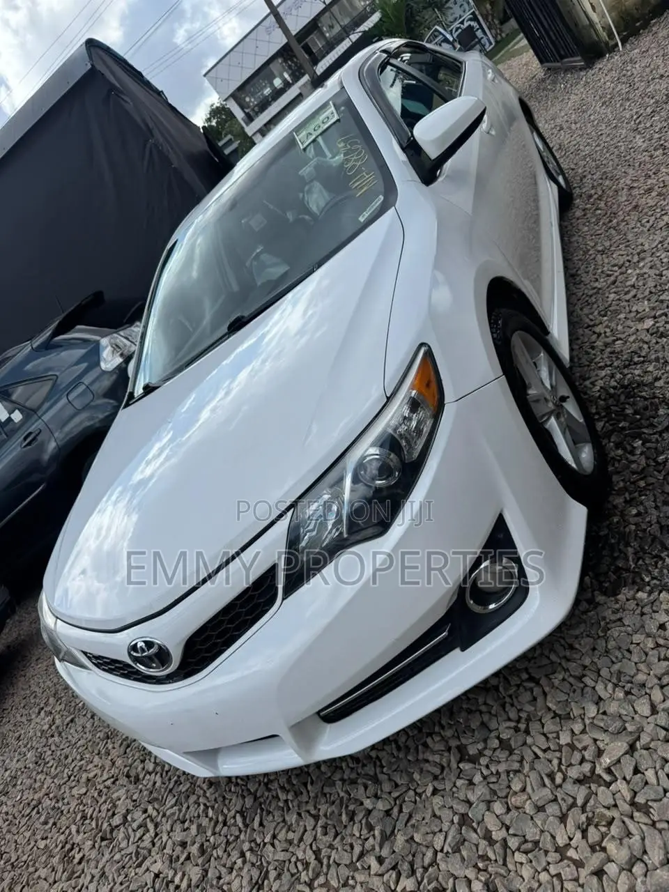 Toyota Camry SE 4dr Sedan (2.5L 4cyl 6A) 2014 White