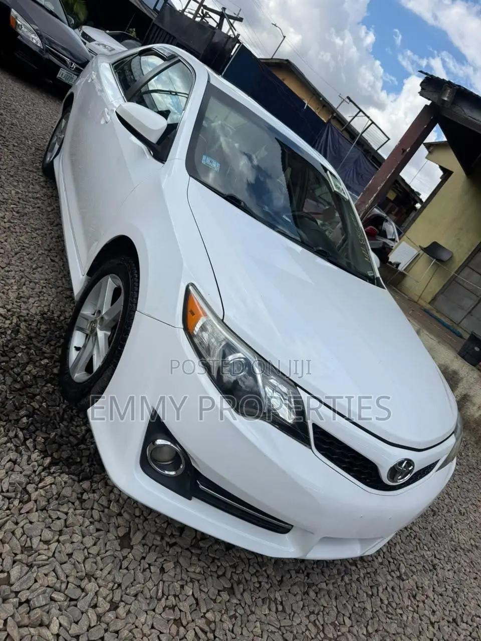 Toyota Camry SE 4dr Sedan (2.5L 4cyl 6A) 2014 White