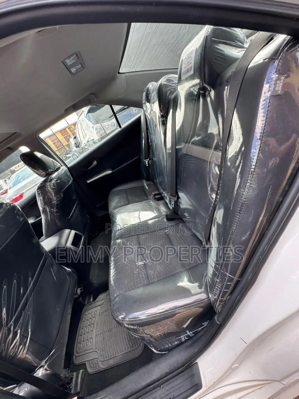 Toyota Camry SE 4dr Sedan (2.5L 4cyl 6A) 2014 White