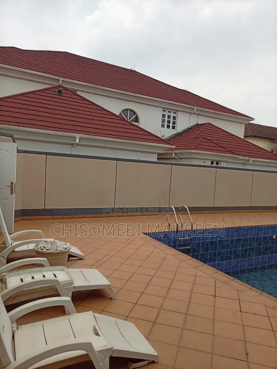 5bdrm Duplex in Apo District for sale