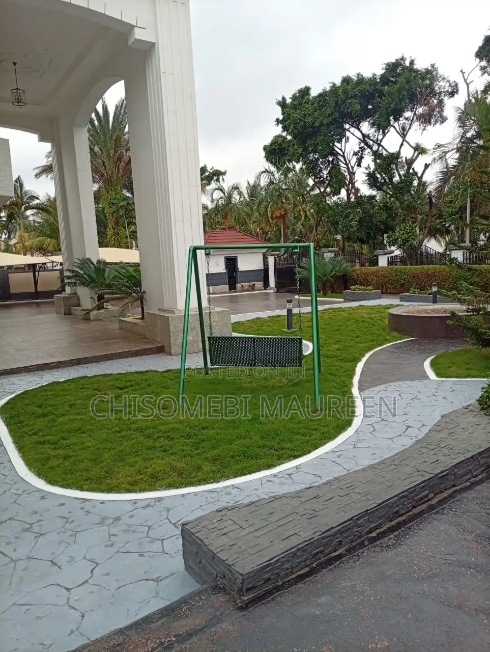 5bdrm Duplex in Apo District for sale