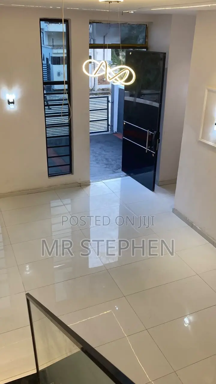 4bdrm Duplex in Ikota for sale