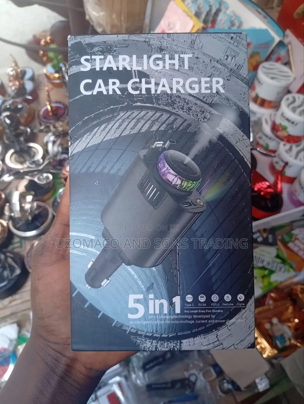 Premium Car Charger With Built-in Aroma Diffuser&Retractable Cables