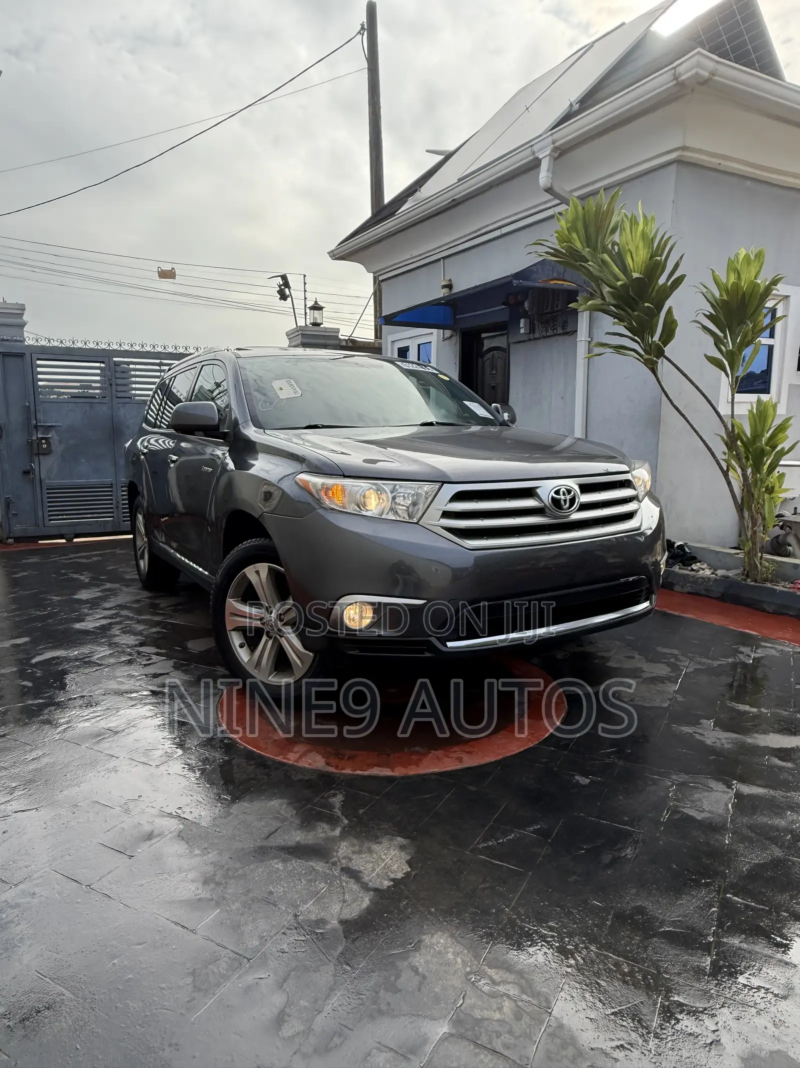 Toyota Highlander Limited 2012 Gray