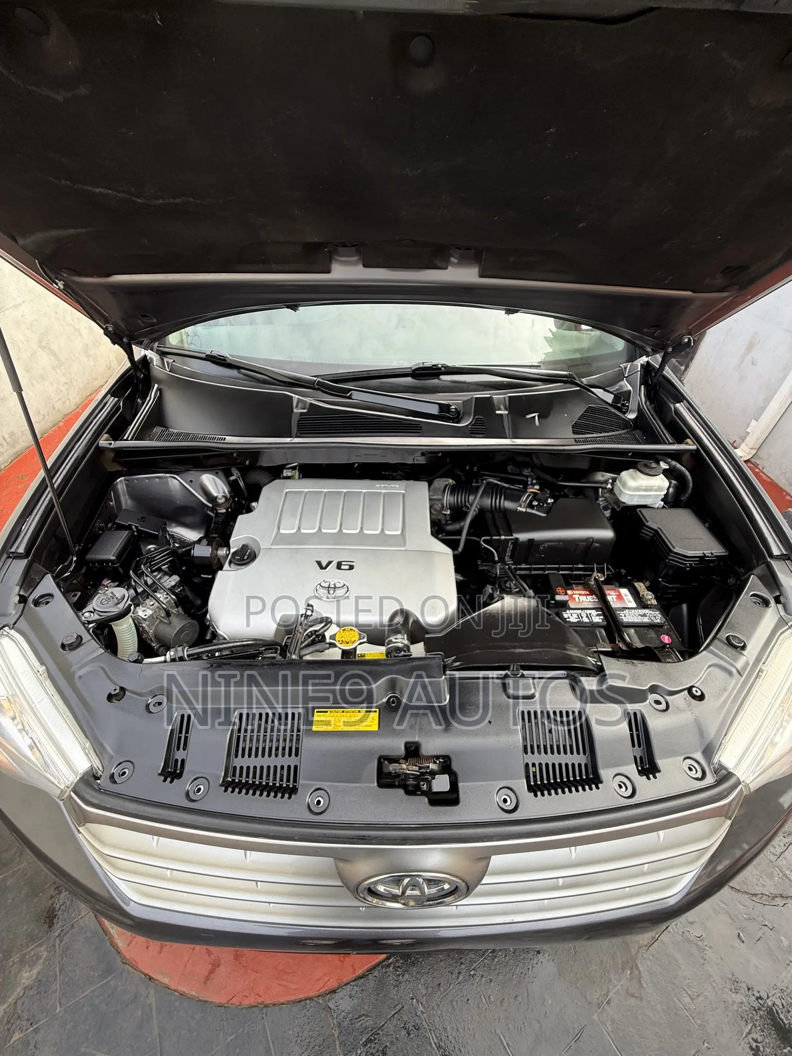Toyota Highlander Limited 2012 Gray