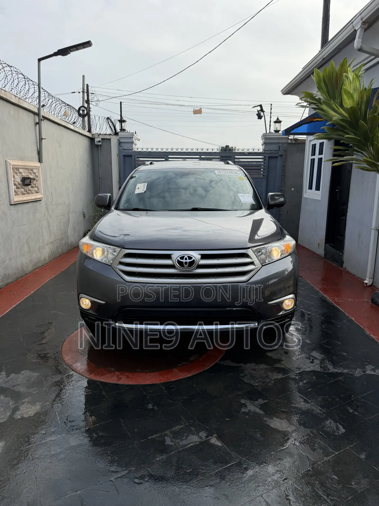 Toyota Highlander Limited 2012 Gray