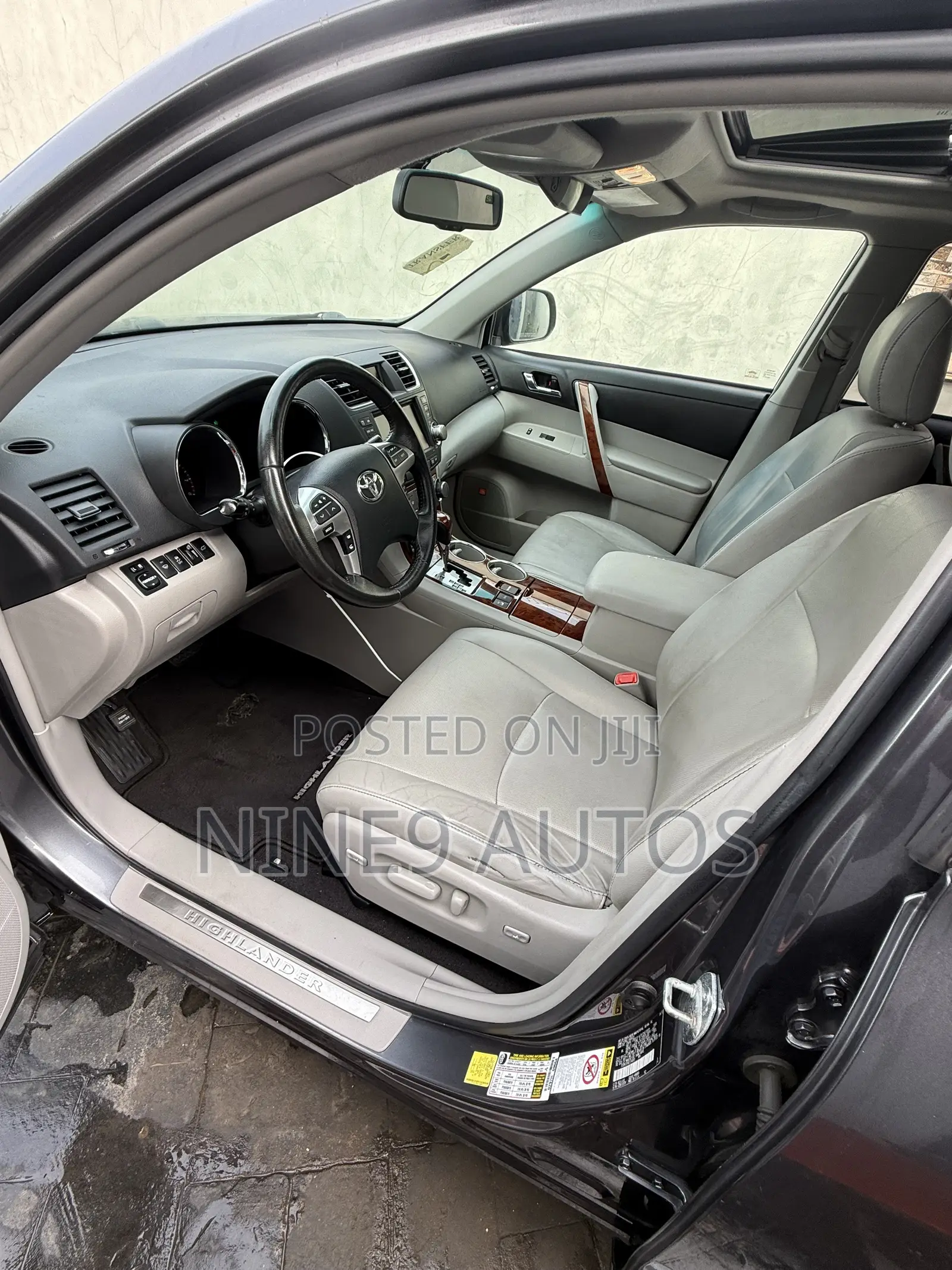 Toyota Highlander Limited 2012 Gray
