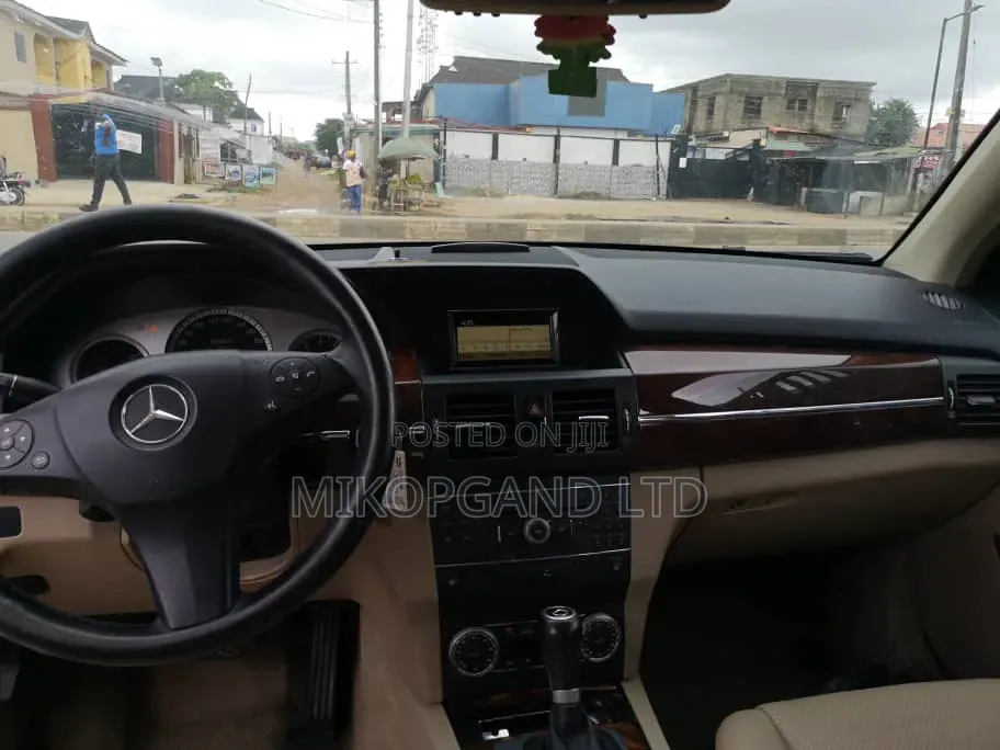 Mercedes-Benz GLK-Class 2010 Blue
